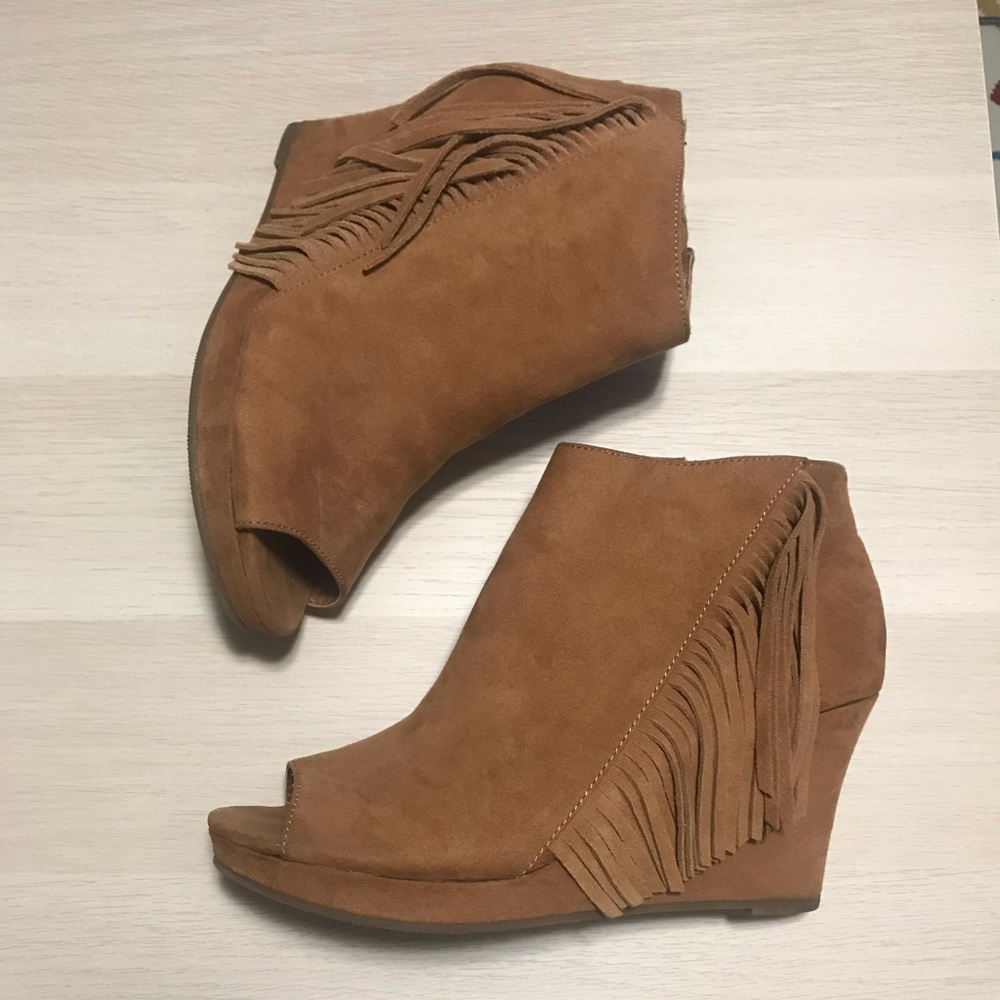 Fringe Wedges